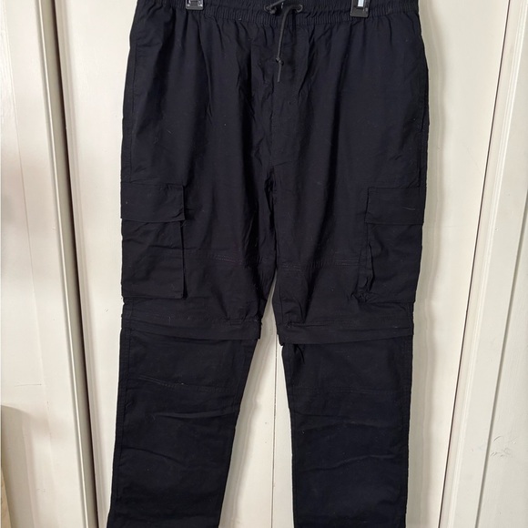 Men's Aeropostale Black Cargo Convertible Pants - Picture 1 of 5